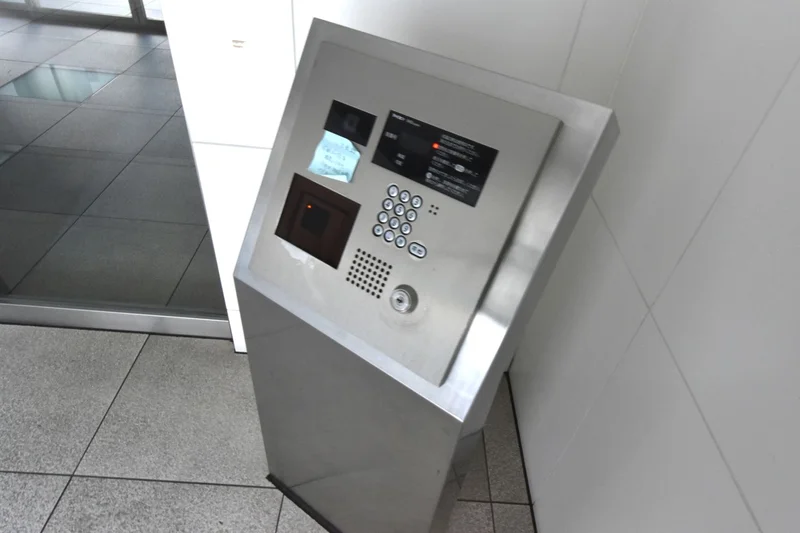 オートロック付　誰が訪ねてきたか分かるので女性や法人様も安心の防犯対策！