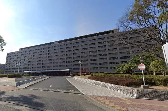 福岡県庁まで徒歩21分