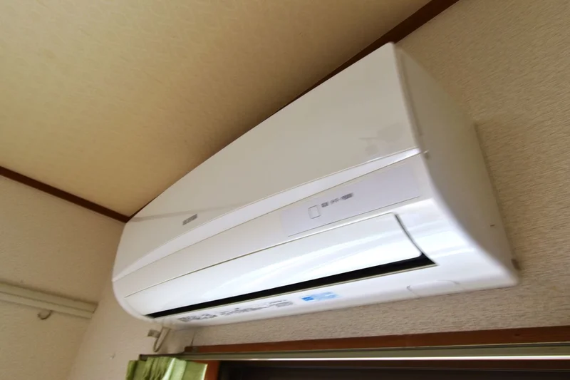 エアコン冷房暖房を調整し快適空間を！　夏場冬場関係なく快適にお過ごしいただけます