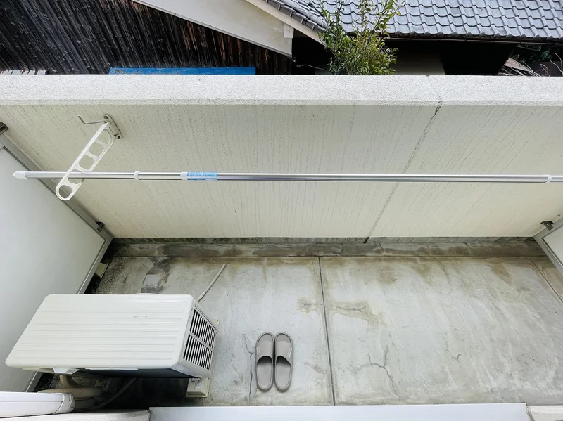 洗濯竿・スリッパ備え付☆入居中洗濯もできるので、コインランドリーに行かなくても大丈夫☆☆