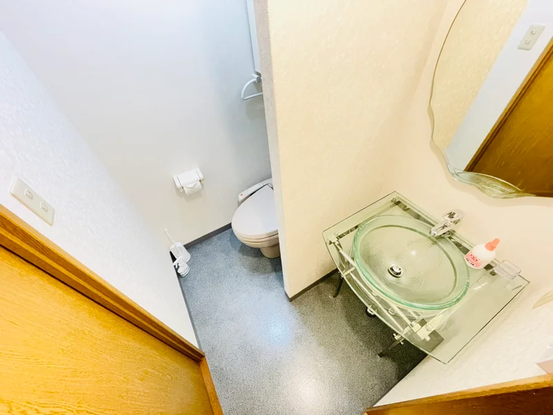 嬉しい独立洗面台付★☆忙しい朝でも余裕をもって身だしなみが整えることができます♪