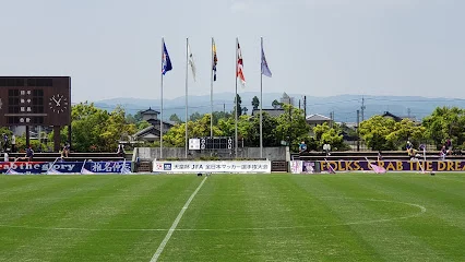 高岡スポーツコアまで車で4分