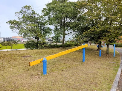 高岡スポーツコア 芝生広場まで車で4分