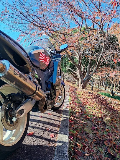 末広南太陽光発電システムまで車で4分