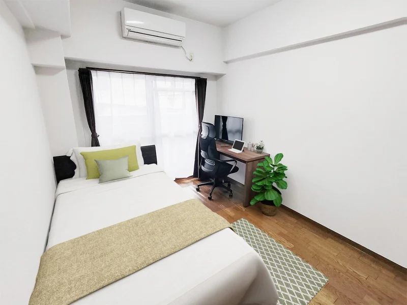 写真はお部屋のイメージです。ラグなどの室内装飾はございません。