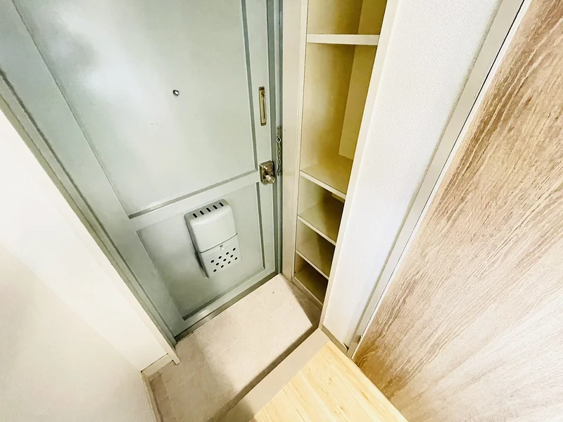 玄関にはシューズＢＯＸがございますので毎回片づけていただき、常に清潔な空間を保っていただくことが可能です♪