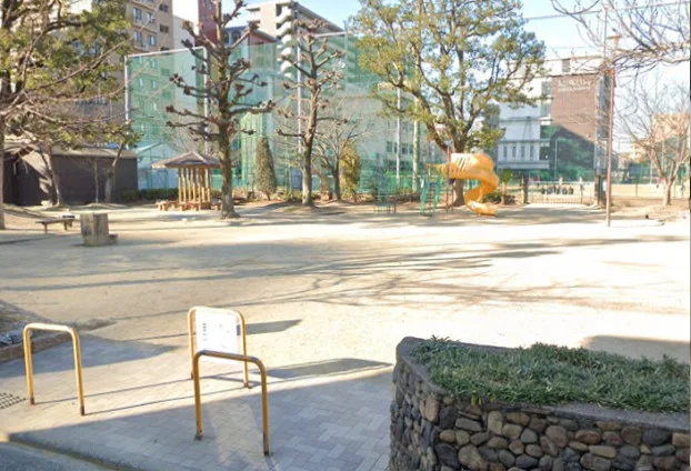 桑田公園　徒歩１分