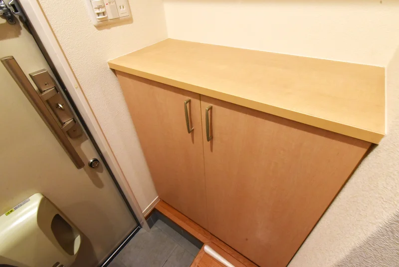 シューズボックスありで　長期の滞在でも靴など収納していただけて便利！