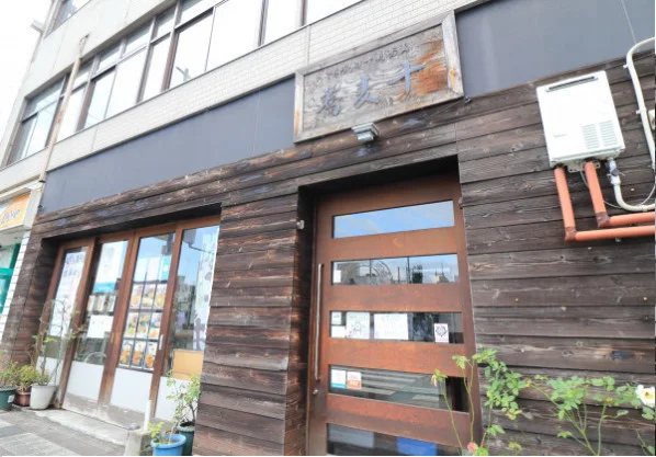 蕎麦十まで車で１３分