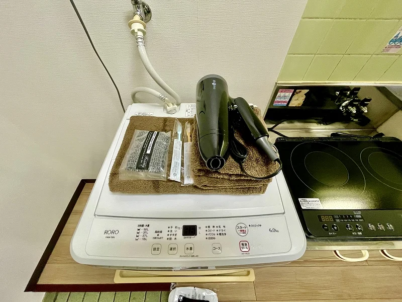 【洗濯機・タオル】ホテルと違い平田駅前(鈴鹿)ウィークリーマンションでは洗濯が毎日できます。その分、着替えも少なく、手軽に利用できるをコンセプトに7日以上の生活に適したお部屋となってます♪