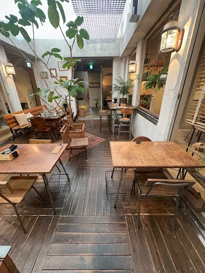 pasta ハチトバーブまで徒歩3分