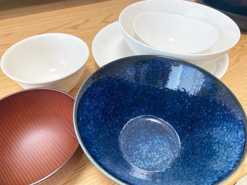 食器類は1名様分となります。デザイン・種類などが変わる事がございます。