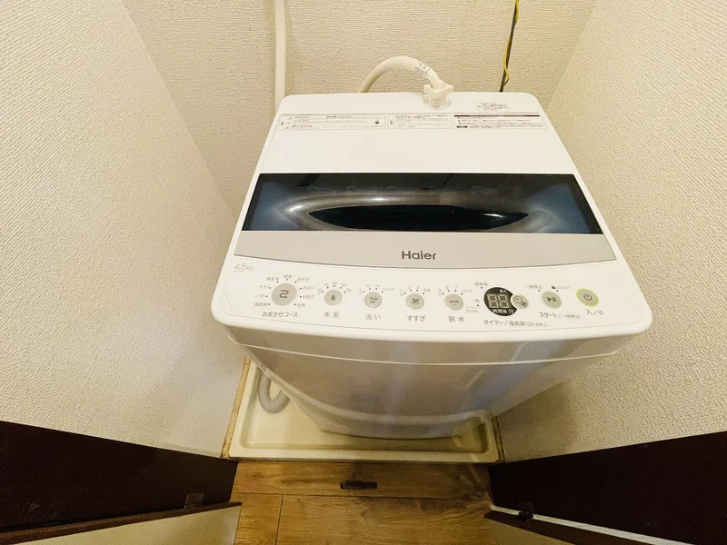 洗濯機は室内に設置しております♪入居後すぐにご利用が可能です(^^♪タオル1式分もご用意しております☆彡