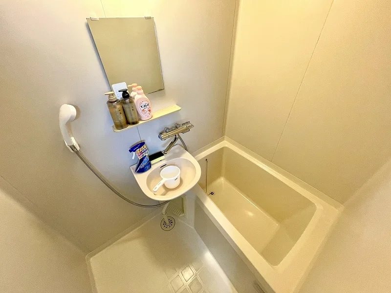 バスルーム画像です♪四日市ウィークリーマンションでは、お風呂用の桶もあるのでごゆっくりと快適にご利用いただけます★