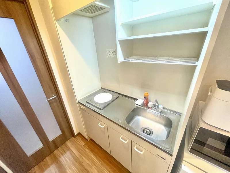 【キッチン画像】長浜駅前(東口)ウィークリーマンション♪冷蔵庫、電子レンジ、炊飯器、ケトル、調理器具や食器類もご用意しております(^^♪