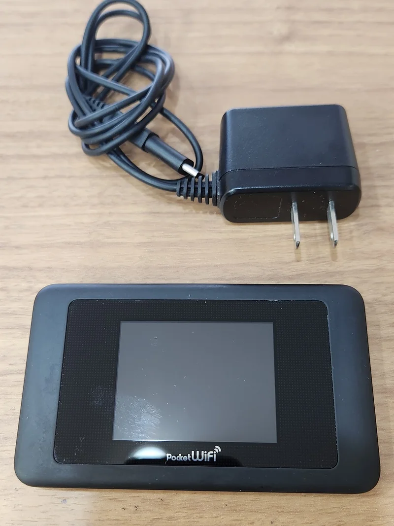 ポケットWi-Fi※月10Gまでの端末を2台設置しています