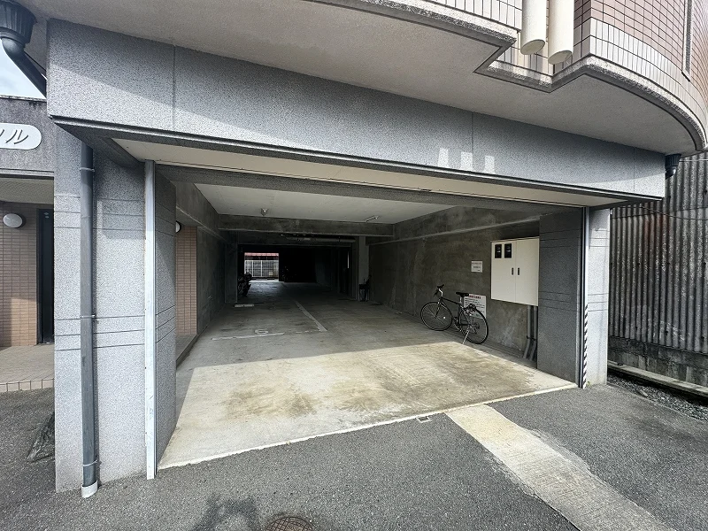 【敷地内駐車場】伊勢市ウィークリーマンションでは利便性が良い物件を揃えてます。伊勢市エリアに詳しくないお客様もご連絡頂ければ専門スタッフがしっかり物件選定を行います。お気軽にお問い合わせください★