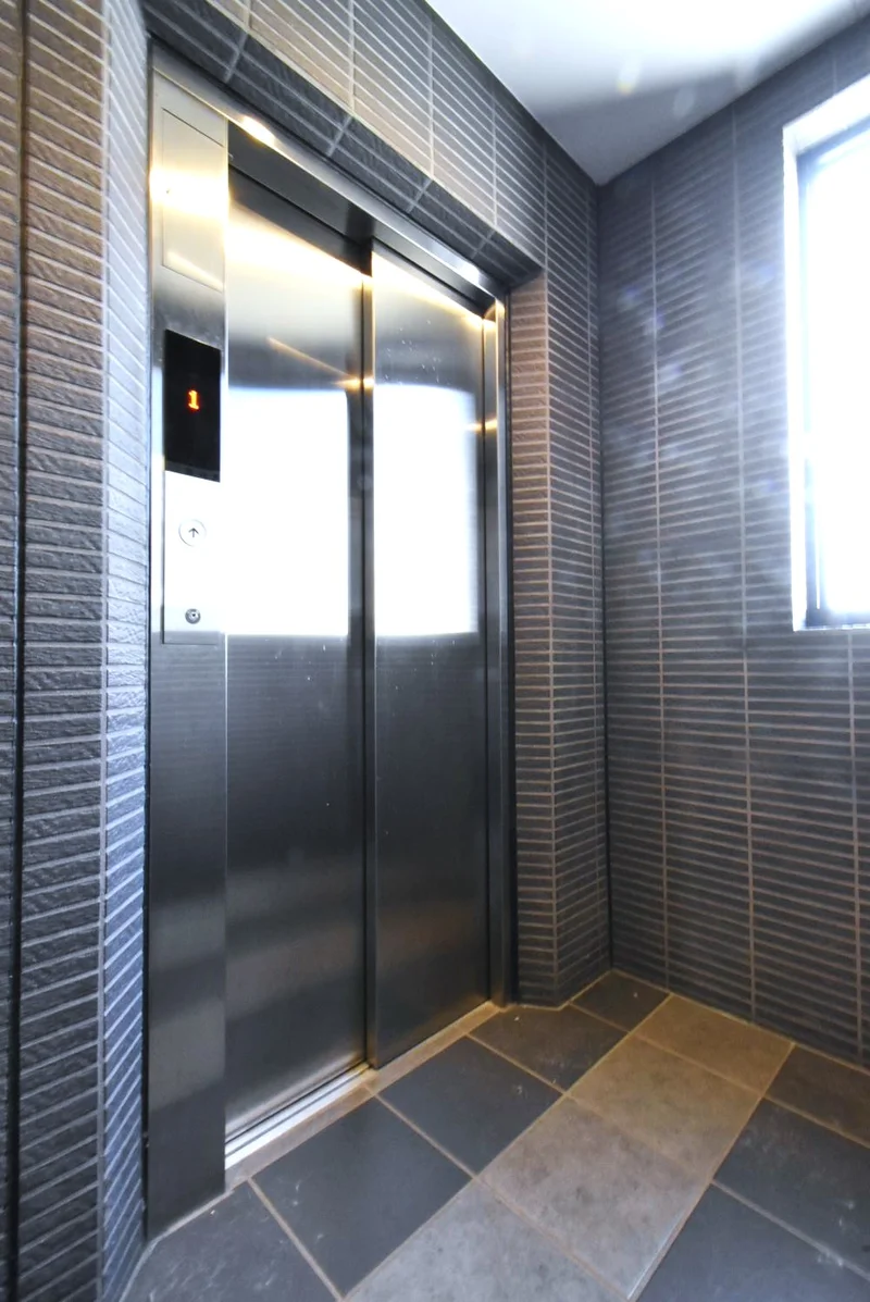 エレベーター付！