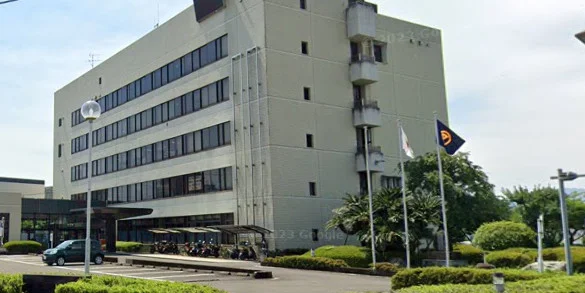 宮崎市 清武総合支所　車9分