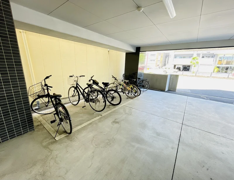 駐輪場が１Ｆにあります♪駐輪スペースが2箇所あります♪