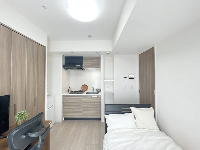 写真はお部屋のイメージです。ラグなどの室内装飾はございません。