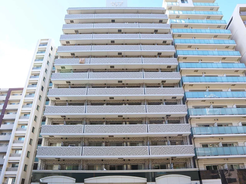 写真はお部屋のイメージです。ラグなどの室内装飾はございません。