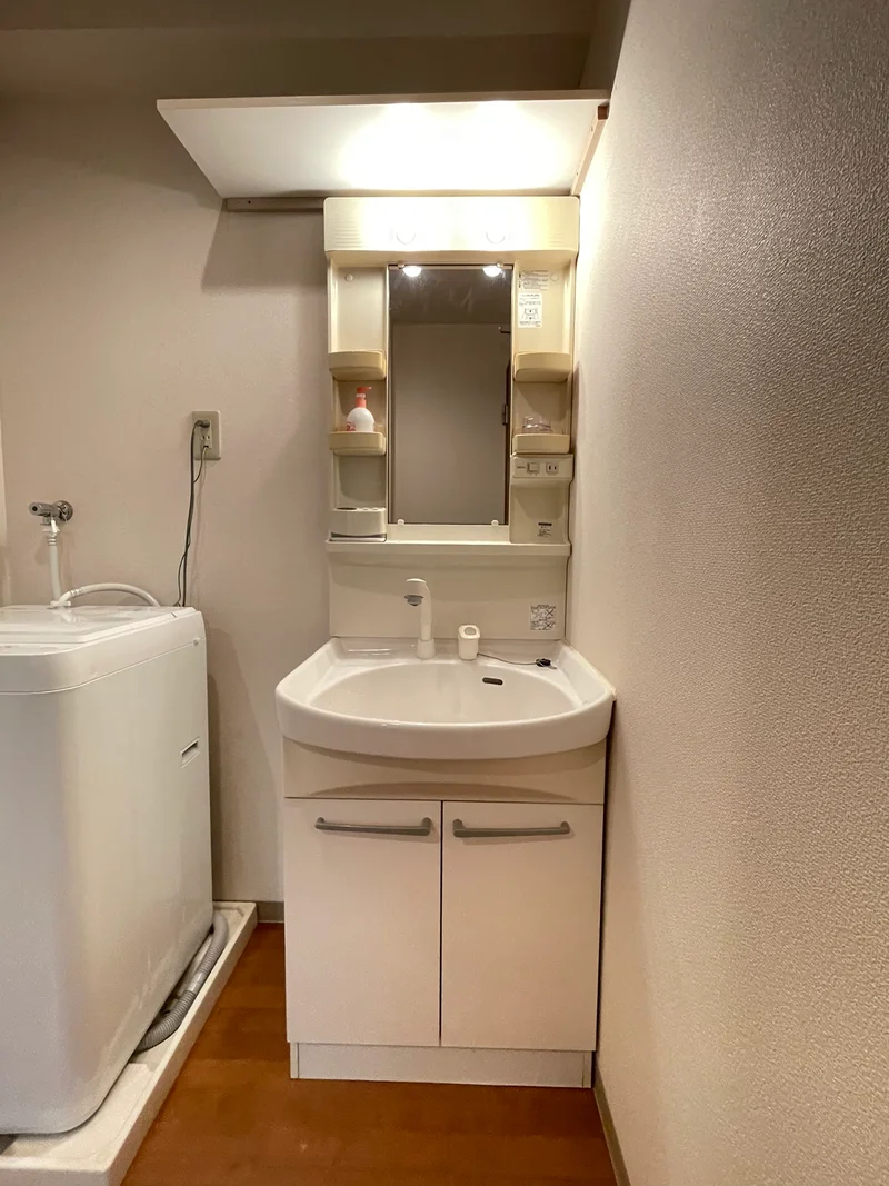 嬉しい独立洗面台付★☆忙しい朝でも余裕をもって身だしなみが整えることができます♪