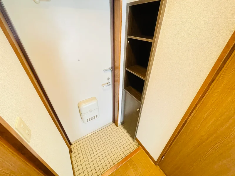 玄関にはシューズＢＯＸがございますので毎回片づけていただき、常に清潔な空間を保っていただくことが可能です♪