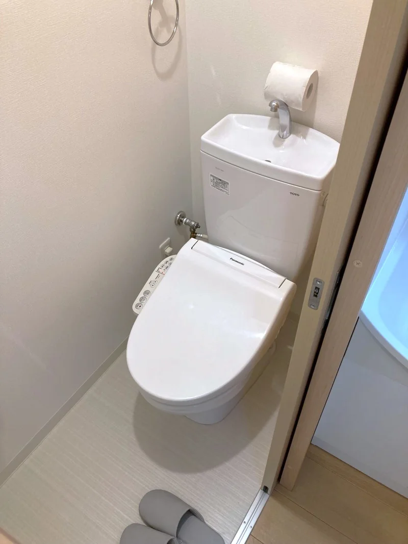 温水暖房便座付きで人気設備！