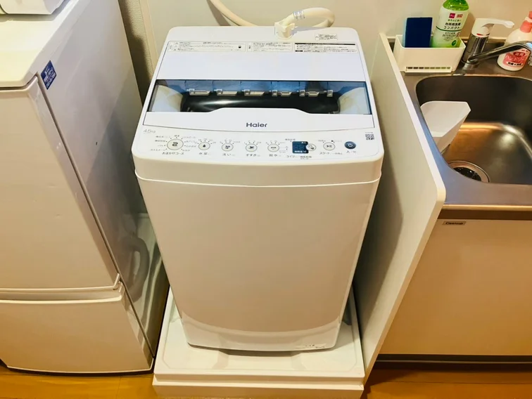 洗濯機は室内に設置しております♪入居後すぐにご利用が可能です(^^♪タオル1式分もご用意しております☆彡