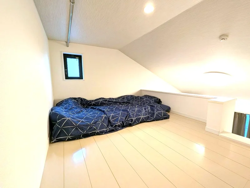 広いロフト♬洋服掛けポールあり！